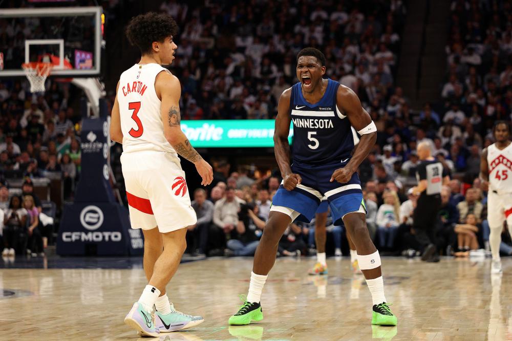 位球扳回劣 位球扳回劣